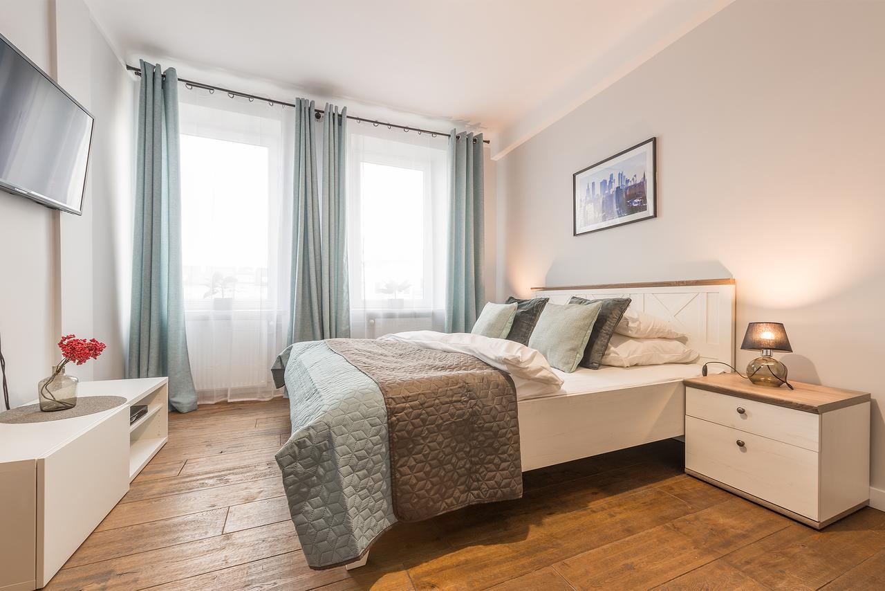 Chmielna 73 P&O Serviced Apartments Варшава Экстерьер фото